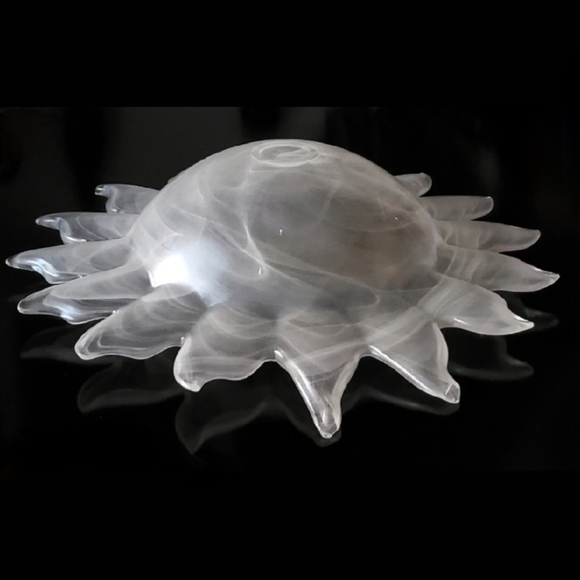 Huge 19 1/2" Helios ☀️ Sun Art Glass Bowl - Picture 7 of 10